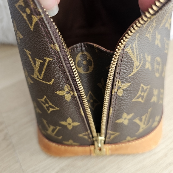 SOLD 🔥🔥Authentic Louis Vuitton Alma PM - Picture 8 of 17